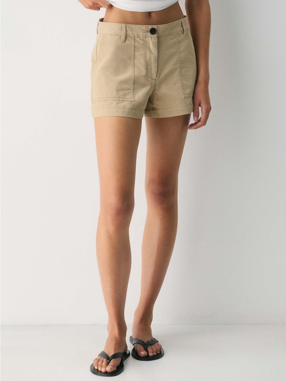Aritzia Wheaton Chino Short